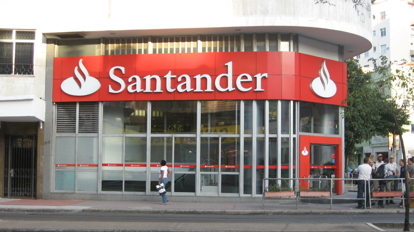 Cartão de Crédito Santander Totta: Vantagens e Condições para Fazer a Melhor Escolha