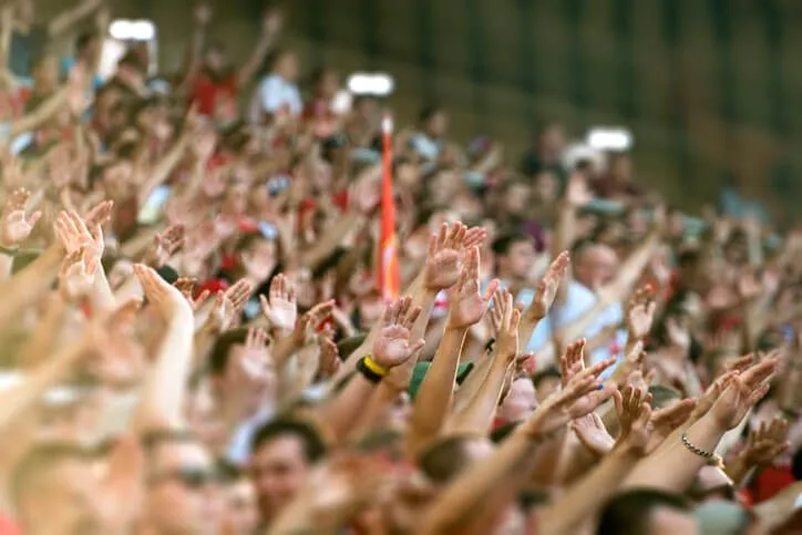 Desporto e Entretenimento: A Paixão que Une Torcidas e Estrelas!
