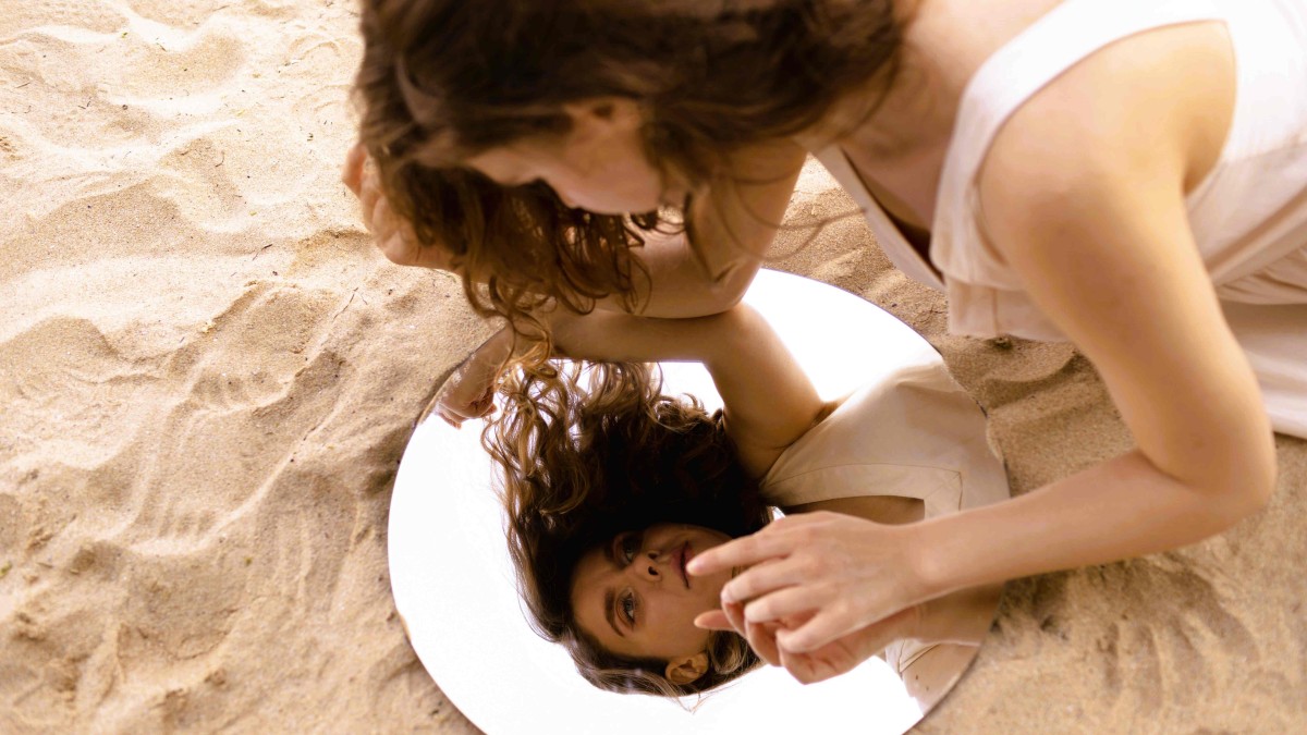 Autoconhecimento e amor: a base de relações equilibradas